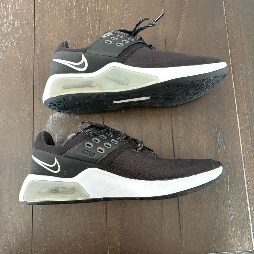 Nike Black White Airmax Bella TR 4 Kids Shoes Sneakers Athletic Neutral‎